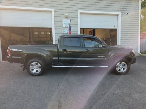 Used 2014 Toyota Tacoma 4x4 Double Cab w/ TRD Sport Package image 9