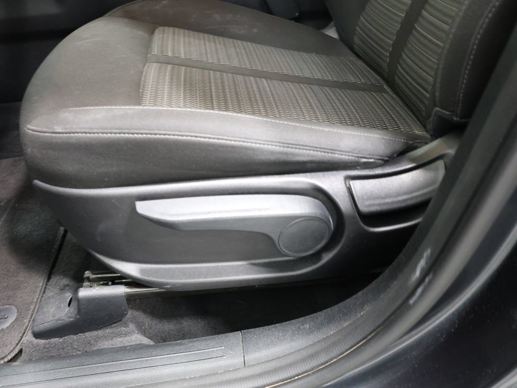Used 2022 Kia Sorento LX FWD image 14