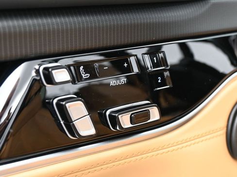 Used 2024 Jeep Grand Wagoneer Series III w/ Quick Order Packagew 28T image 20