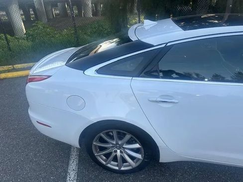 Used 2013 Jaguar XJ AWD image 6