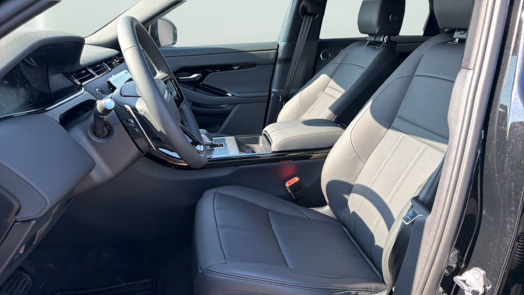 New 2026 Land Rover Range Rover Evoque S AWD/4WD image 17