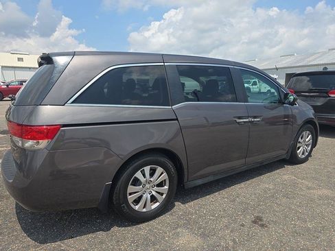 Used 2016 Honda Odyssey SE image 6