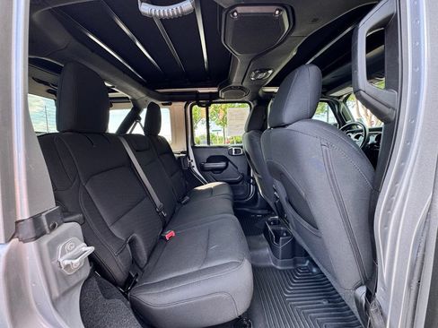Used 2020 Jeep Wrangler Unlimited Sport S w/ Sun And Sound Package AWD/4WD image 19