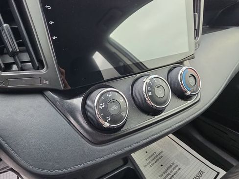 Used 2017 Toyota RAV4 LE image 20