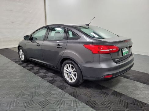 Used 2016 Ford Focus SE FWD image 3