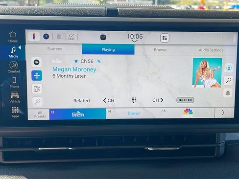 New 2025 Jeep Gladiator Sport image 24