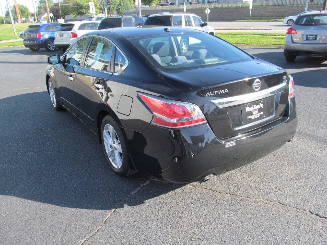 Used 2015 Nissan Altima 2.5 SV w/ Convenience Package FWD image 3
