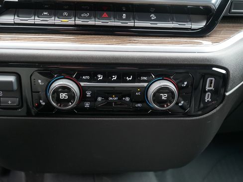 Used 2024 Chevrolet Silverado 1500 RST AWD/4WD image 23