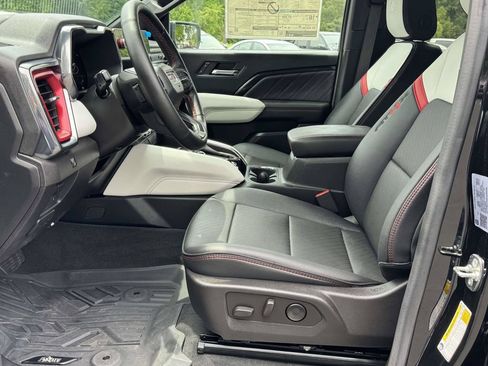 Used 2024 GMC Canyon AT4X w/ AT4X AEV Edition AWD/4WD image 21