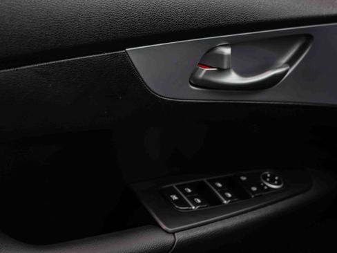 Certified 2024 Kia Forte LXS w/ LXS Technology Package image 15