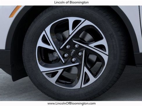 New 2026 Lincoln Nautilus Premier w/ Equipment Group 102A image 22