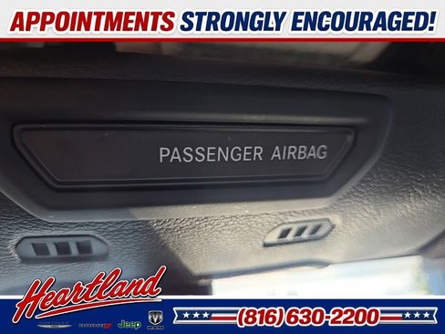 Used 2018 Jeep Wrangler Unlimited Sahara AWD/4WD image 69