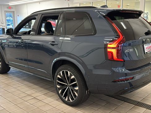 New 2026 Volvo XC90 T8 Ultra w/ Protection Package AWD/4WD image 7