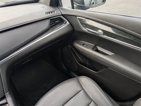 Used 2021 Cadillac XT5 Premium Luxury image 18