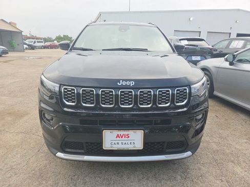 Used 2025 Jeep Compass Limited AWD/4WD image 2