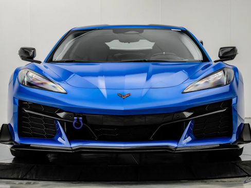 Used 2024 Chevrolet Corvette Z06 w/ Z07 Performance Package RWD image 41