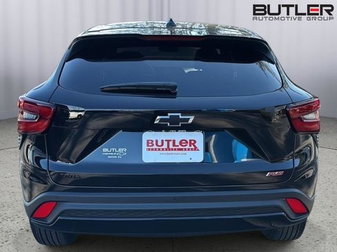 New 2026 Chevrolet Trax RS w/ Sunroof Package image 4