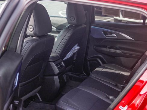 Used 2025 Chevrolet Equinox EV LT w/ Convenience Package image 18