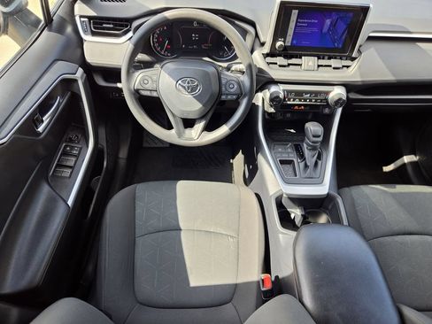 Used 2025 Toyota RAV4 XLE FWD image 14