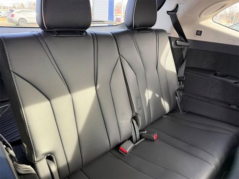 Used 2025 Acura MDX w/ Advance Package image 10