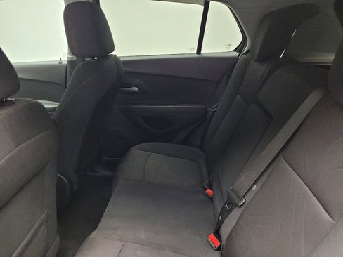 Used 2020 Chevrolet Trax LT FWD image 18