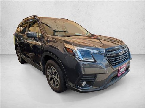 Used 2023 Subaru Forester Premium AWD/4WD image 3