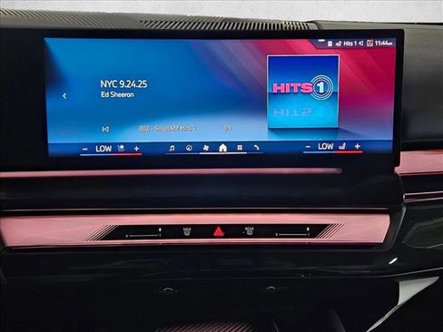 New 2026 BMW i5 eDrive40 image 11