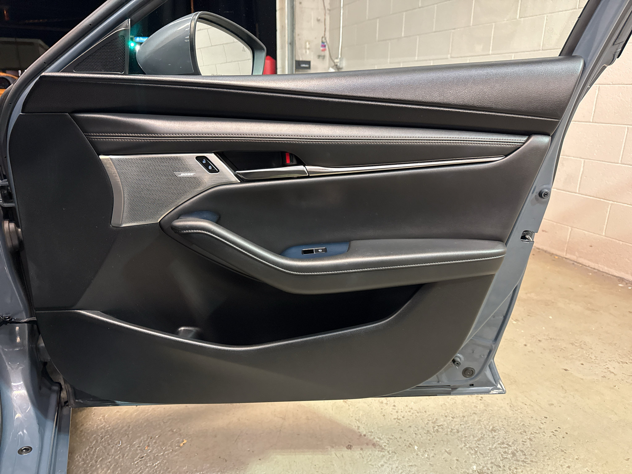 Used 2019 MAZDA MAZDA3 Hatchback w/ Preferred Package FWD image 23