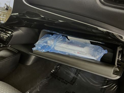 Used 2020 Toyota Prius LE image 35