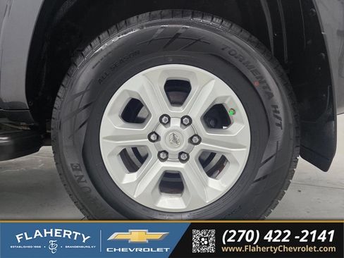 Used 2015 Toyota 4Runner SR5 Premium AWD/4WD image 19