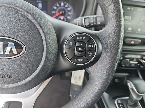 Used 2021 Kia Soul S FWD image 19