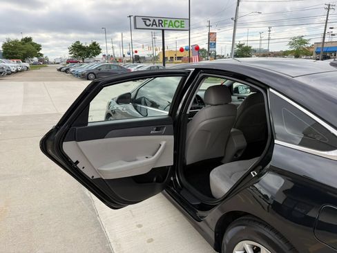 Used 2018 Hyundai Sonata SE FWD image 19