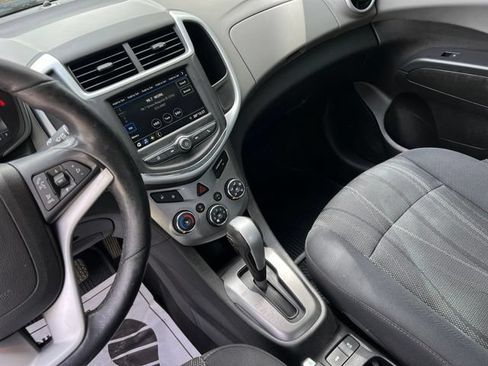 Used 2019 Chevrolet Sonic LT w/ Convenience Package FWD image 34