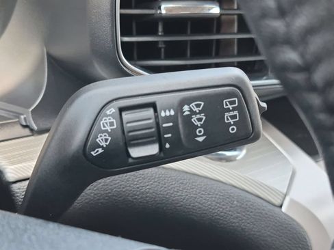 Used 2024 Ford Explorer XLT w/ Equipment Group 202A AWD/4WD image 27
