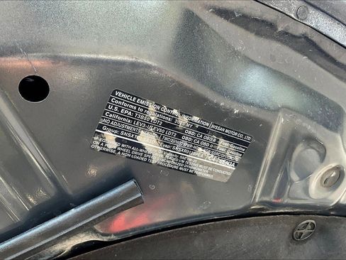 Used 2025 Nissan Rogue SV image 31