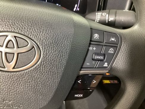 Used 2025 Toyota Camry LE FWD image 22