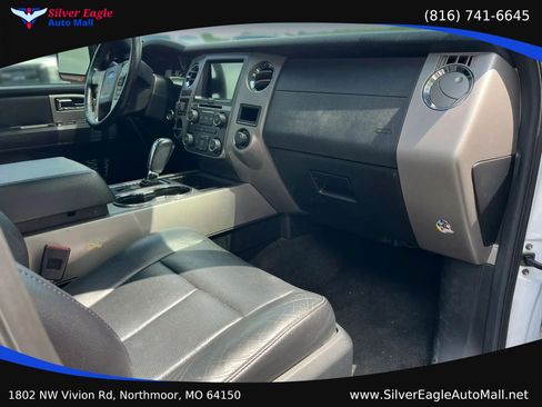 Used 2017 Ford Expedition Limited w/ Equipment Group 301A RWD image 9