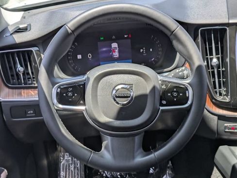 Certified 2023 Volvo XC60 B5 Plus w/ Climate Package FWD image 17