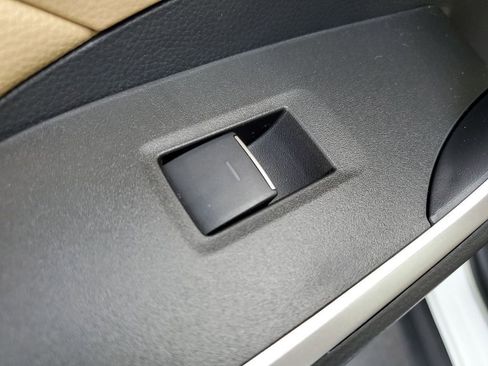 New 2025 Toyota RAV4 XLE image 16