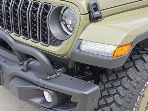 New 2026 Jeep Gladiator Willys AWD/4WD image 7