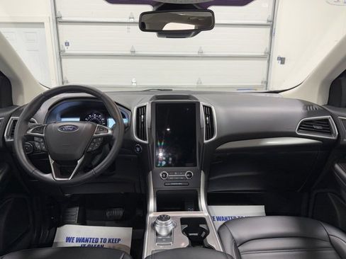 Used 2024 Ford Edge SEL w/ Convenience Package image 9
