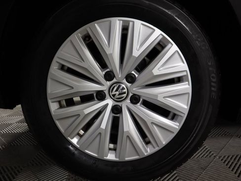 Used 2019 Volkswagen Jetta S w/ Driver Assistance Package image 33