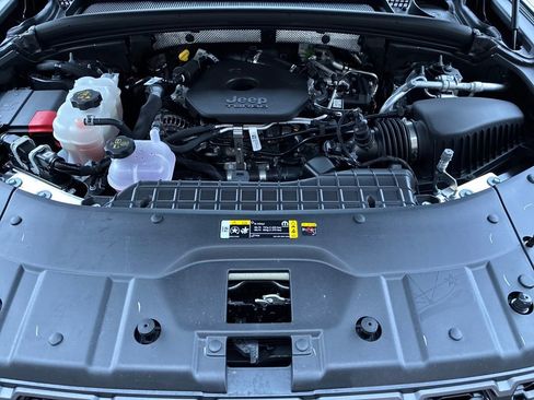 New 2026 Jeep Grand Cherokee Altitude image 22