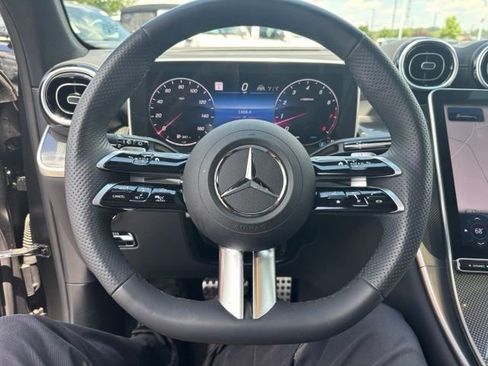 Used 2024 Mercedes-Benz GLC 300 4MATIC image 18