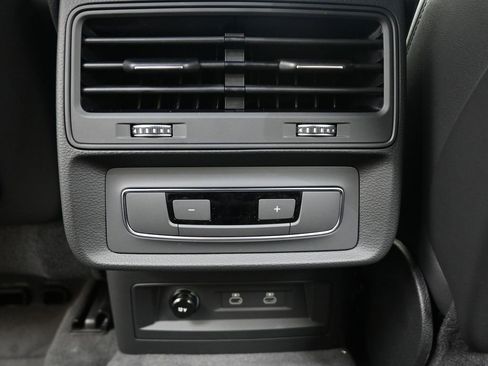 New 2026 Audi Q7 2.0T Premium image 17