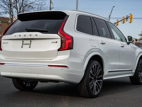 New 2026 Volvo XC90 B6 Plus w/ Protection Package Premier image 4