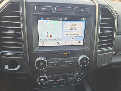 Used 2019 Ford Expedition Limited w/ Equipment Group 301A image 28