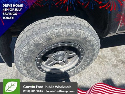 Used 2017 Toyota 4Runner SR5 AWD/4WD image 7