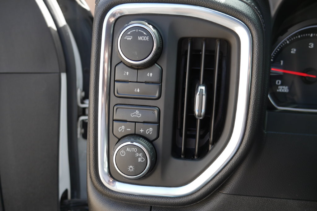 Used 2021 Chevrolet Silverado 3500 LT AWD/4WD image 13