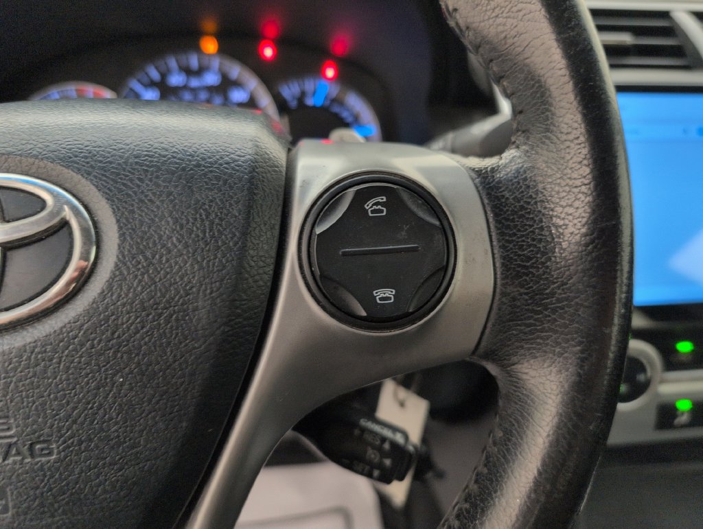 Used 2013 Toyota Camry SE FWD image 33